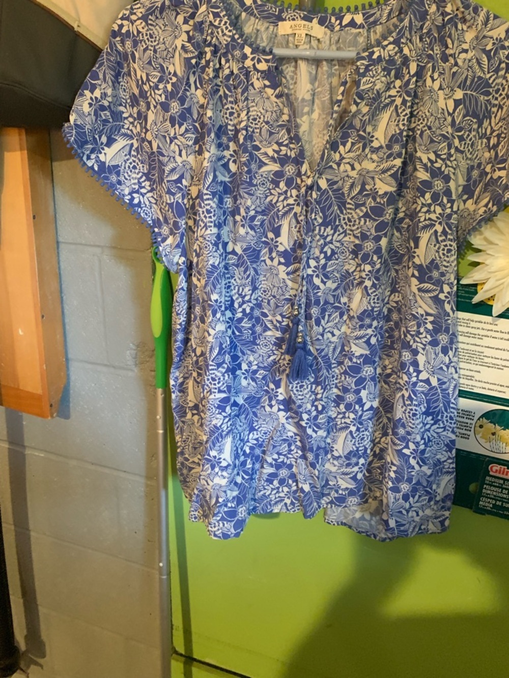 NWT Angels Blue and White Floral Tie-Front Tunic Top Size XLarge